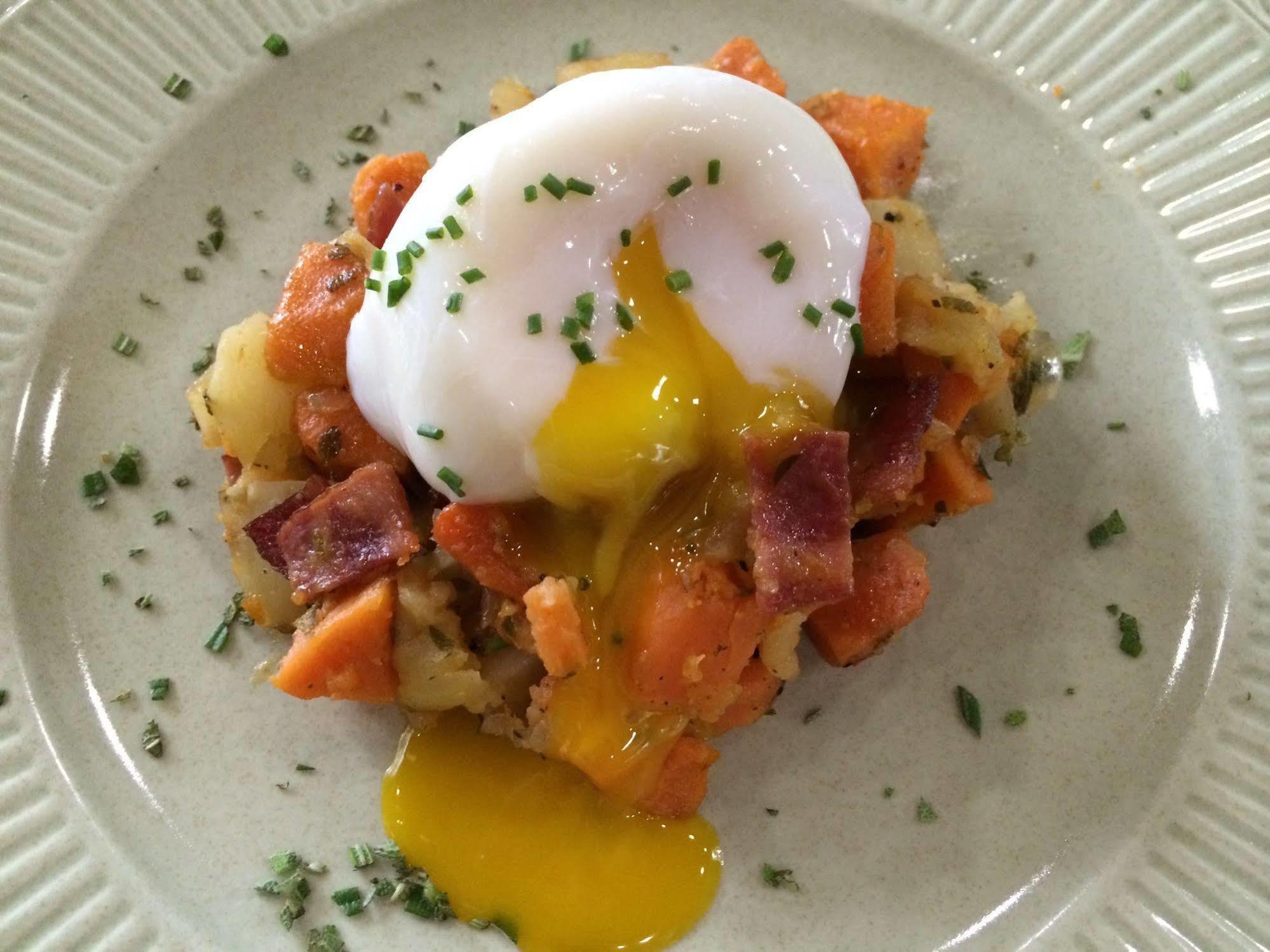 The At Oliver Phelps Couette-café Canandaigua