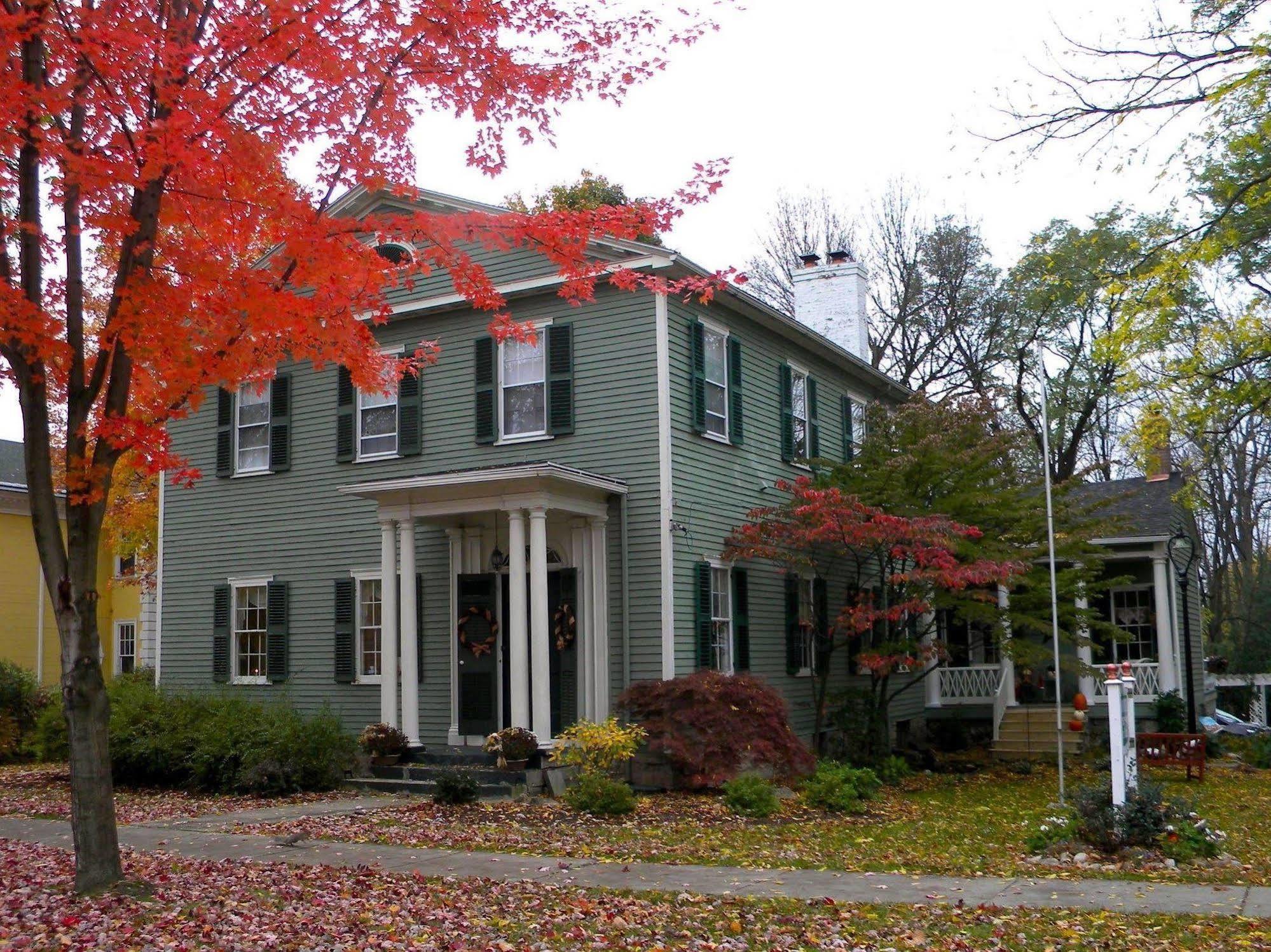 The At Oliver Phelps Couette-café Canandaigua